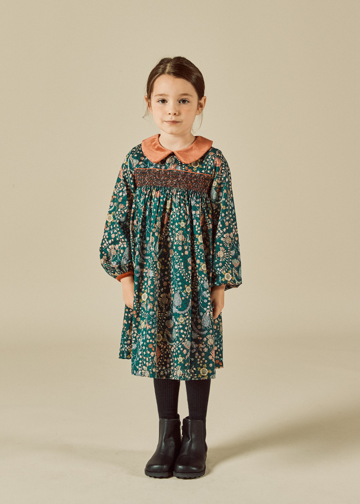 Crochet Meadow Velvet-collared Embroidery Dress [안감포함]